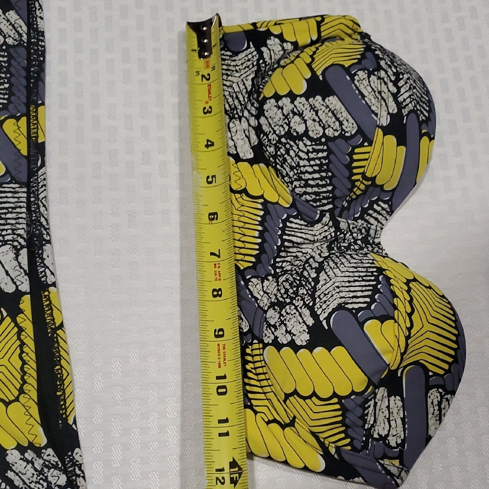 Red Carter Yellow and Black Strapless Bikini with Geometric Pattern - Picture 4 of 12